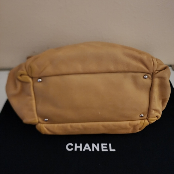 CHANEL Beige Lambskin Leather LAX Accordion Shoulder Bag - Picture 13 of 15